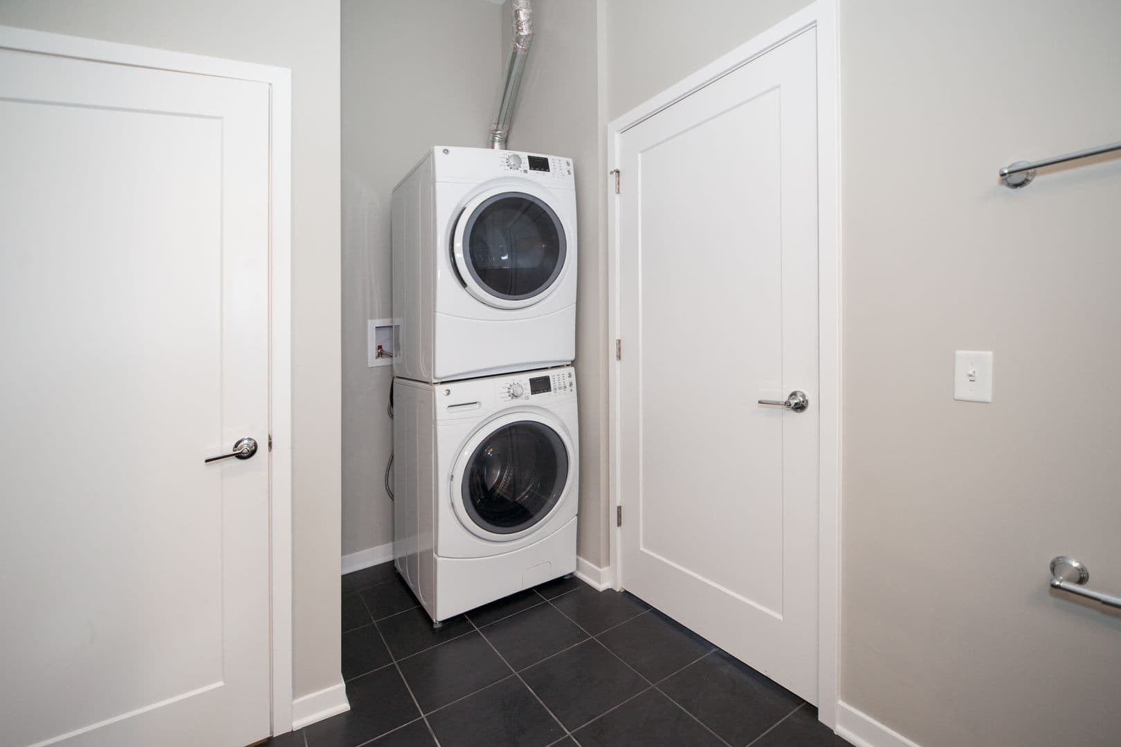 DeKalb Apartment: 110 N 2nd Street