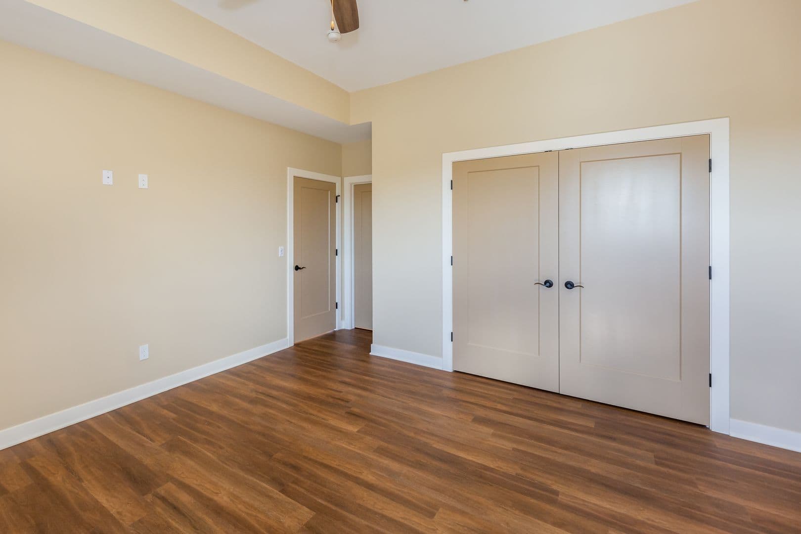 DeKalb Apartment: 408 Oak Street
