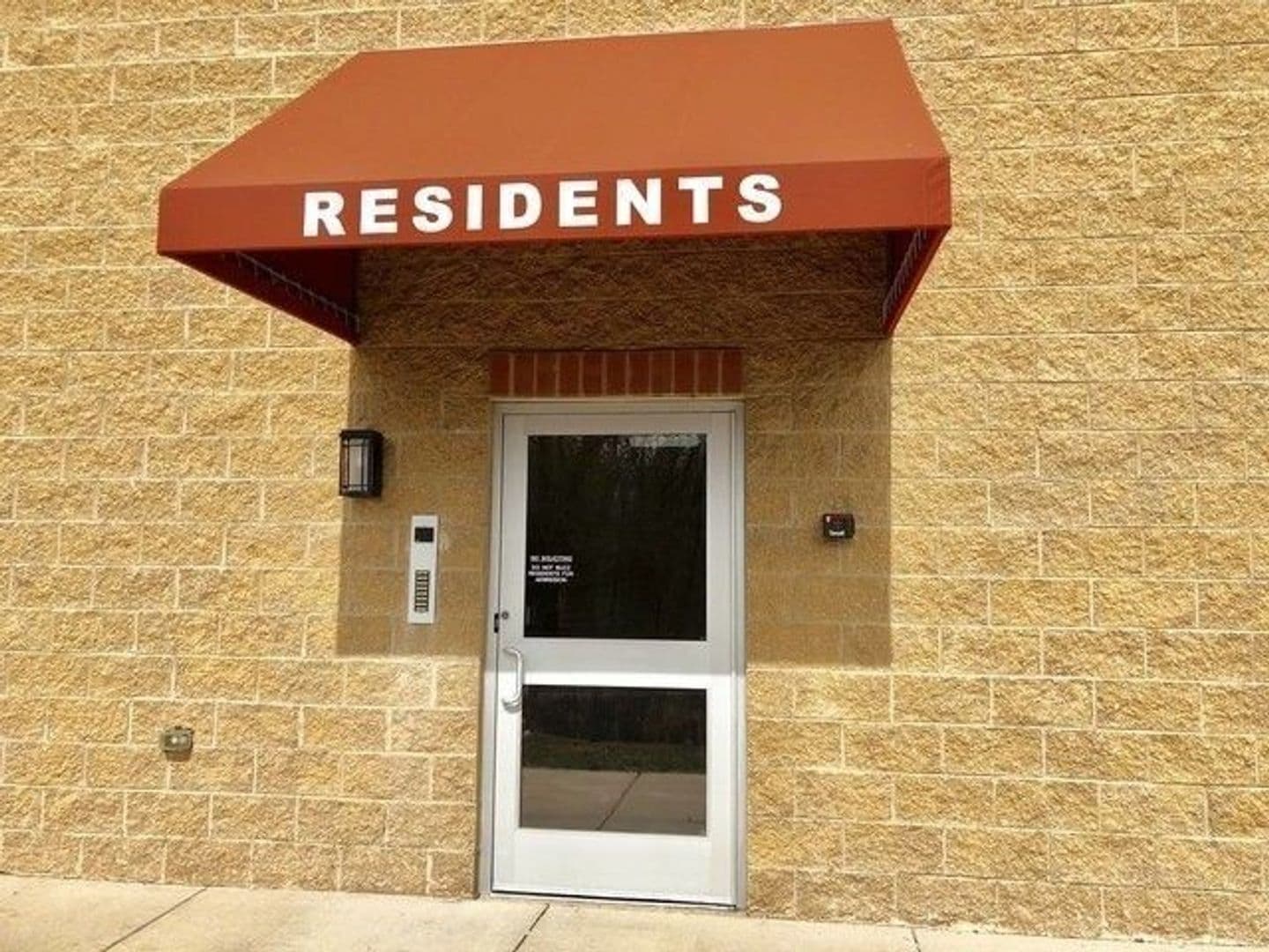 DeKalb Apartment: 2179 Sycamore Road