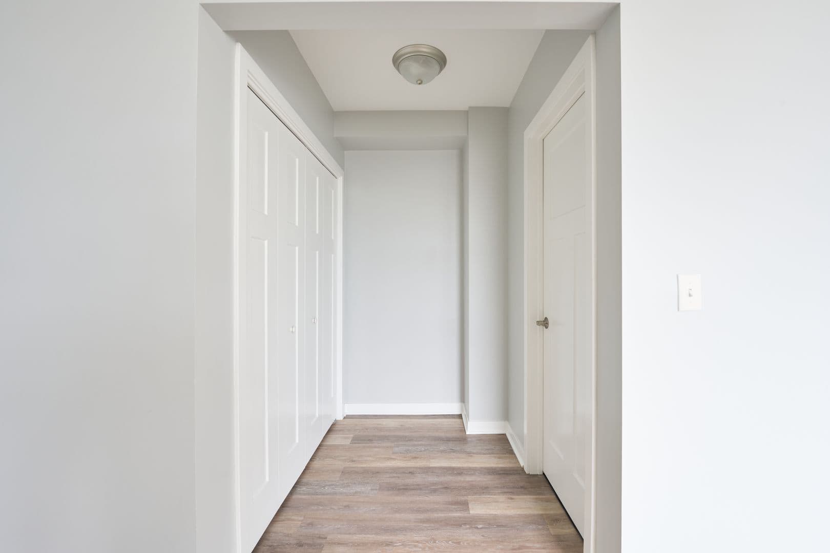 Sycamore Apartment: 355 W State Street