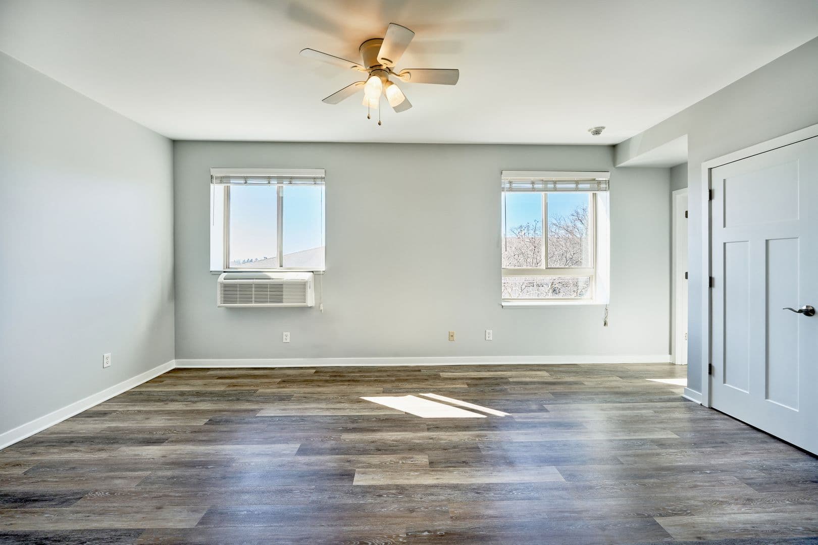 Sycamore Apartment: 355 W State Street
