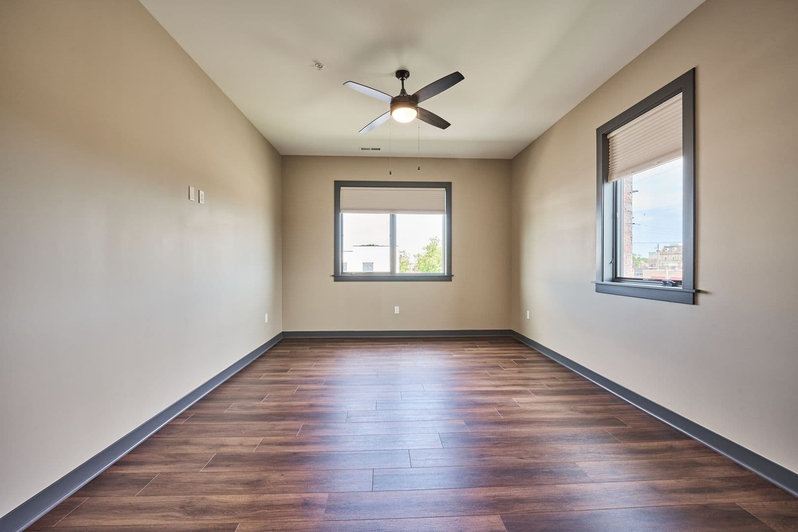 DeKalb Apartment: 200 S 4th St