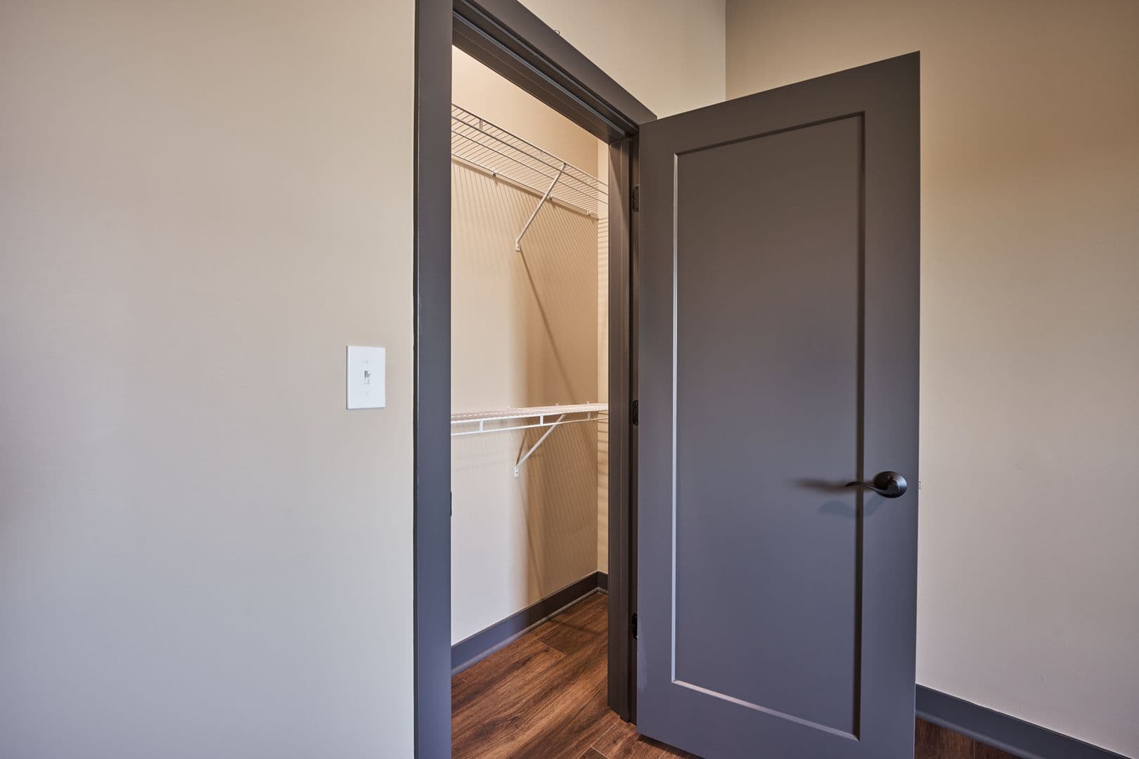 DeKalb Apartment: 200 S 4th St