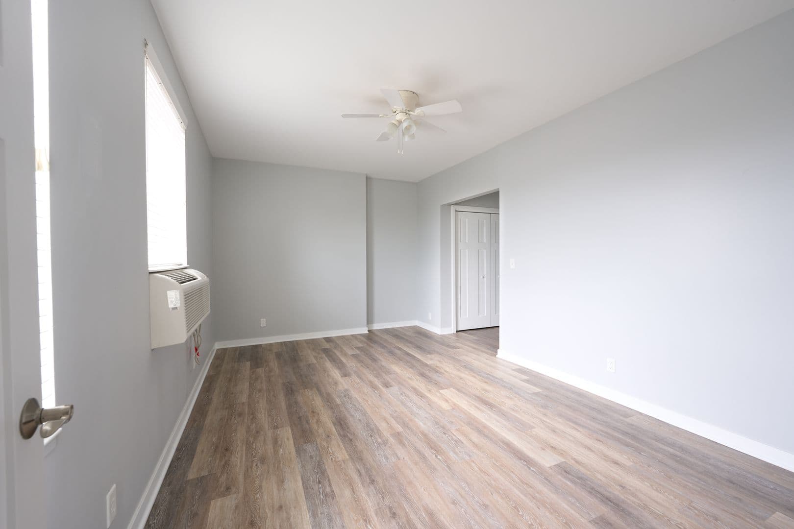 Sycamore Apartment: 355 W State Street