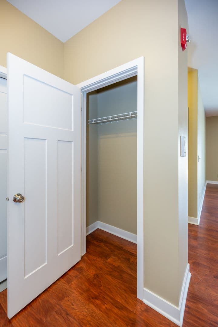 DeKalb Apartment: 2179 Sycamore Road