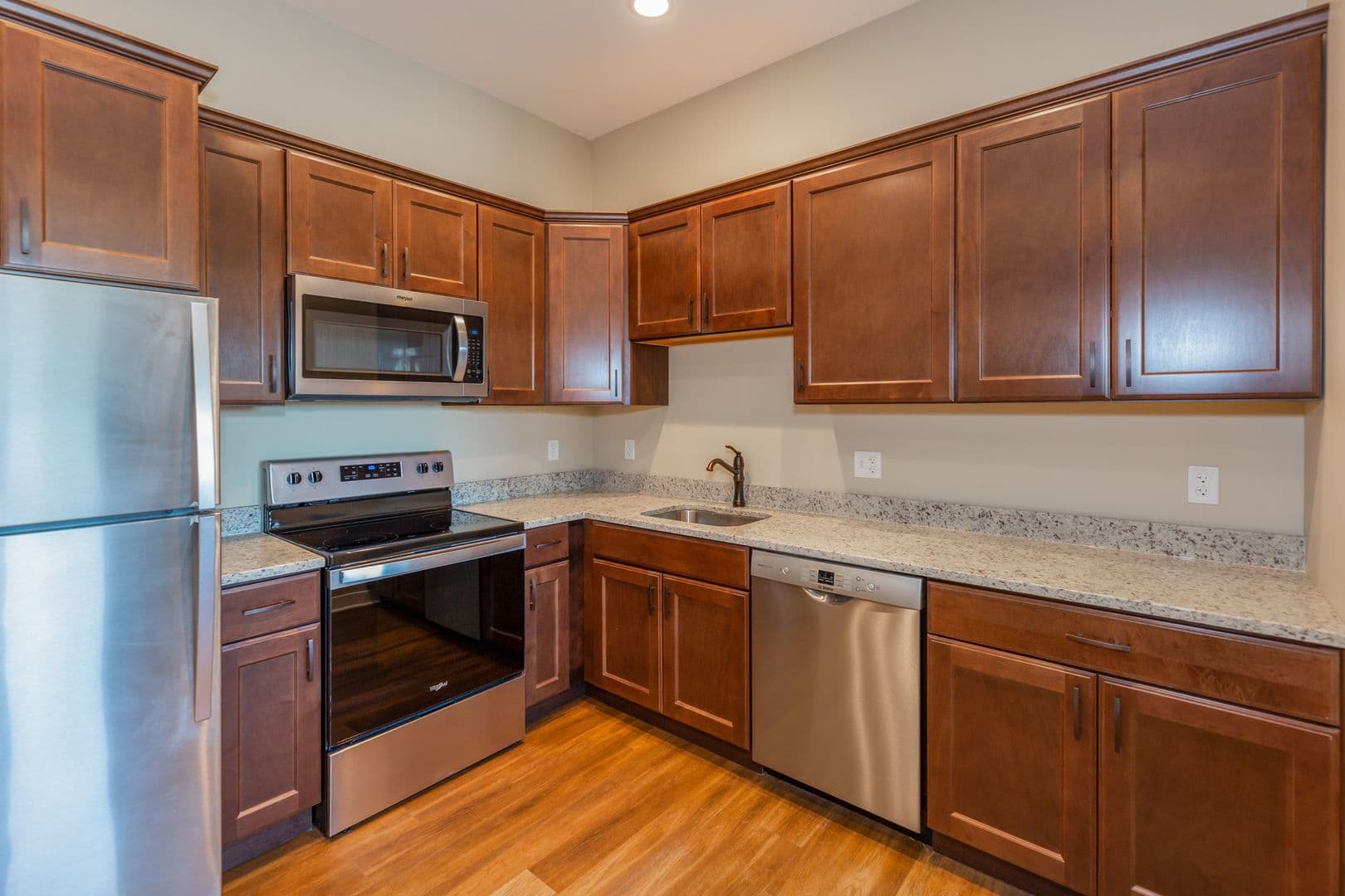 DeKalb Apartment: 408 Oak Street