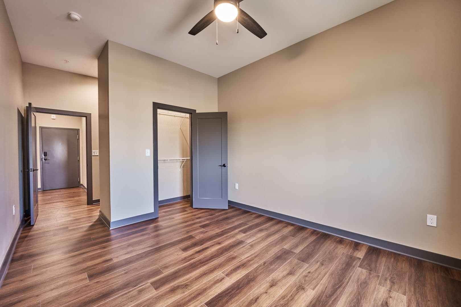 DeKalb Apartment: 200 S 4th St