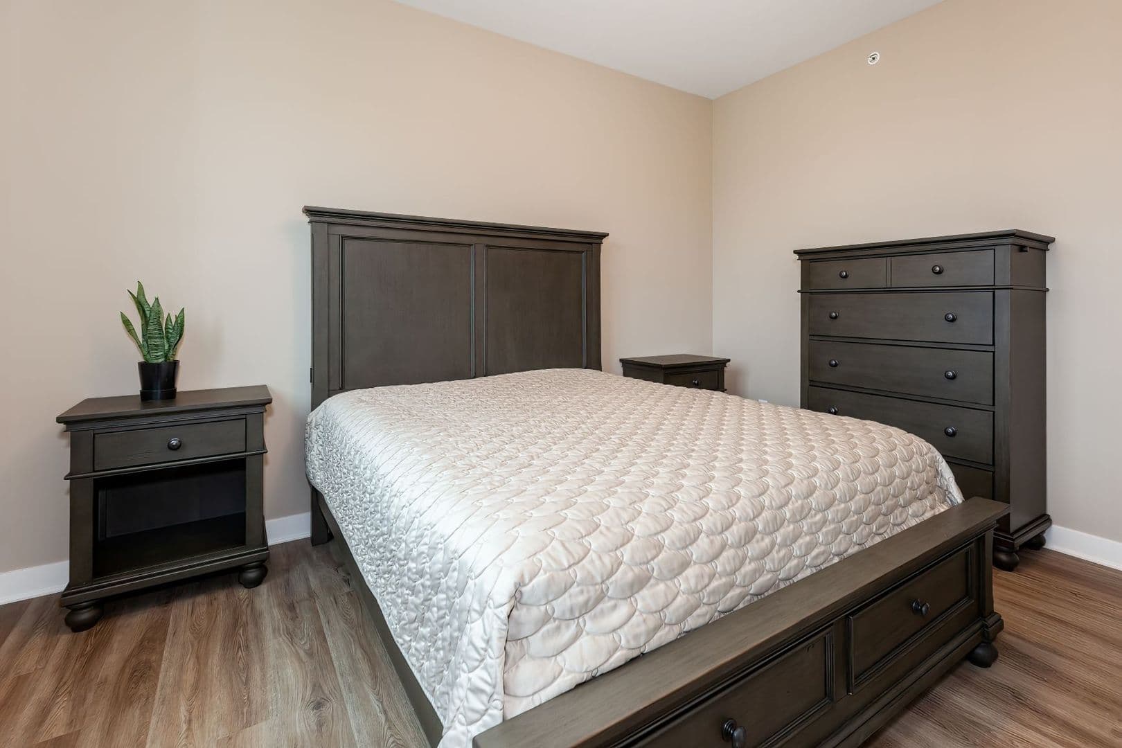 DeKalb Apartment: 2675 Sycamore Rd