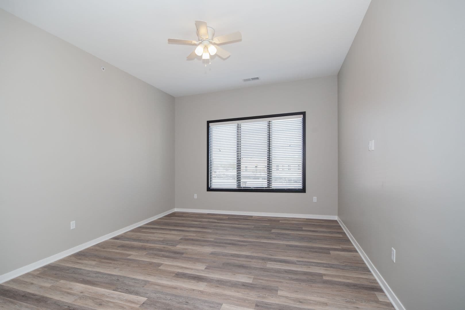 DeKalb Apartment: 110 N 2nd Street