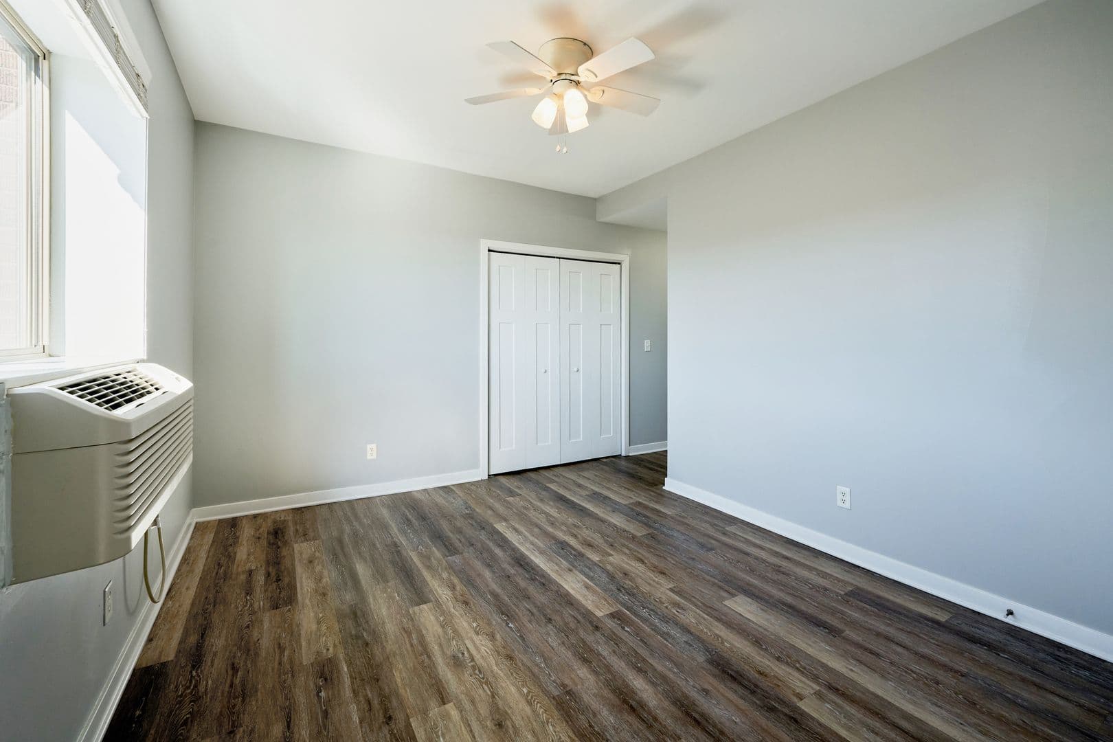 Sycamore Apartment: 355 W State Street