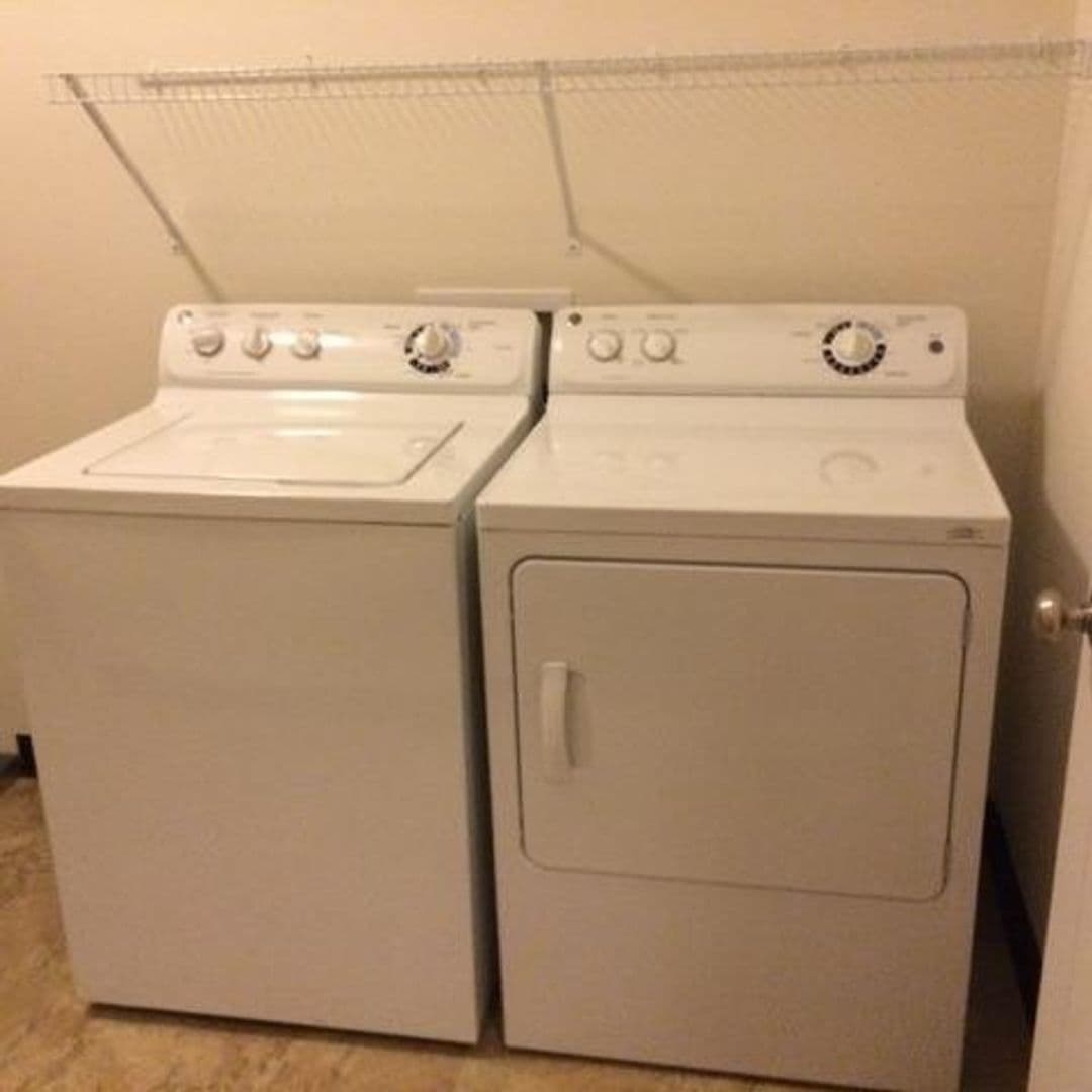 Sycamore Apartment: 437 W State Street