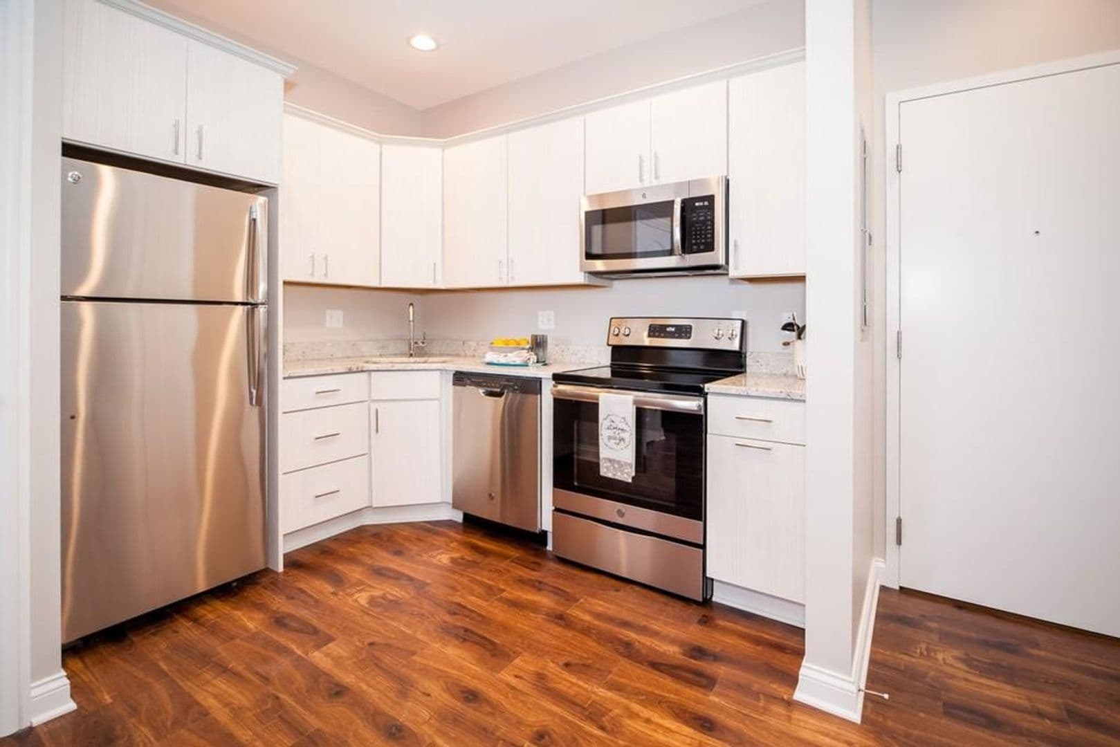 DeKalb Apartment: 124 E Lincoln Highway