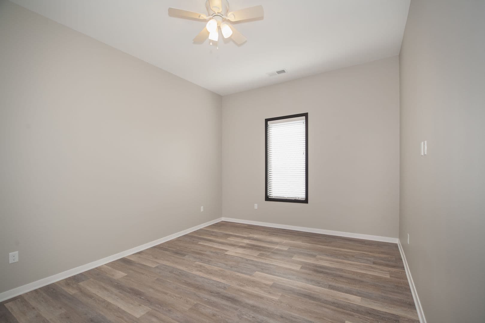 DeKalb Apartment: 110 N 2nd Street