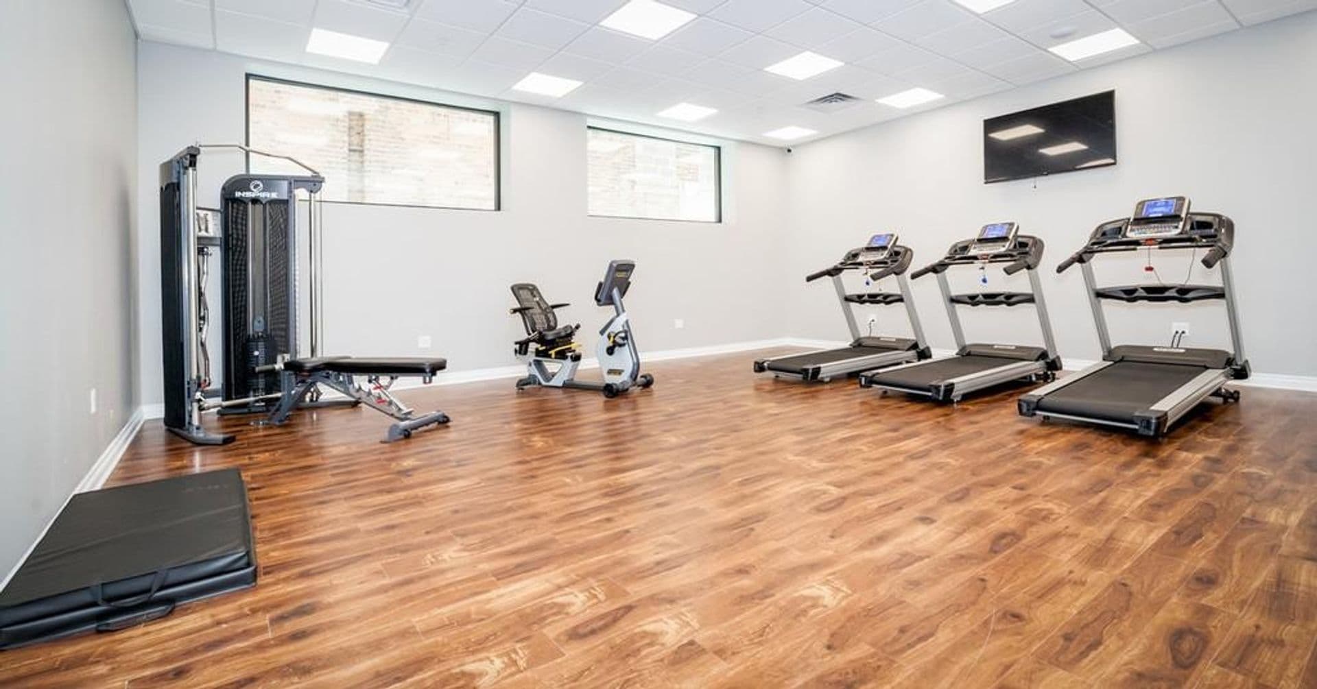 DeKalb Apartment: 124 E Lincoln Highway