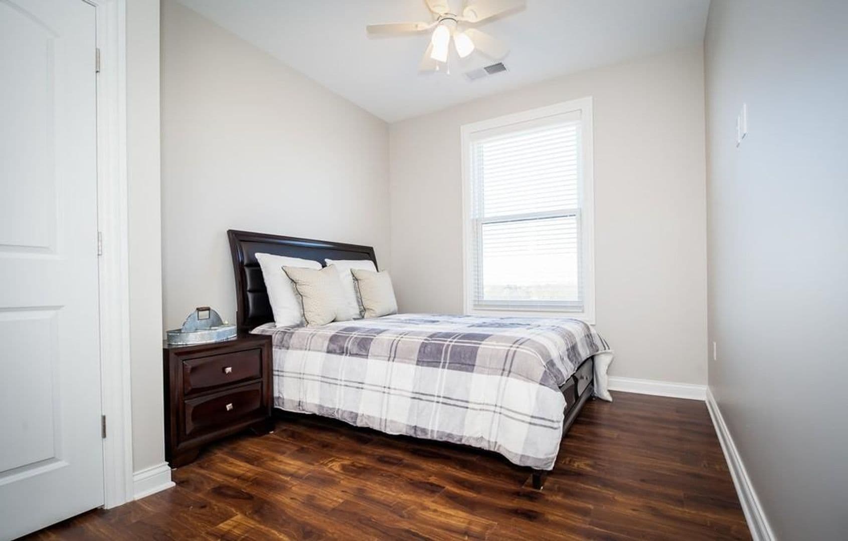 DeKalb Apartment: 124 E Lincoln Highway