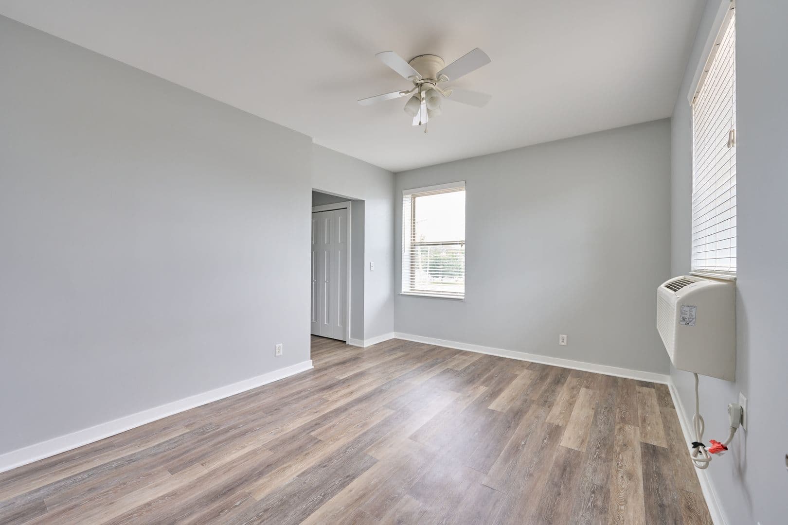 Sycamore Apartment: 355 W State Street