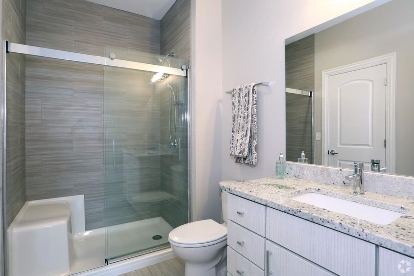 DeKalb Apartment: 124 E Lincoln Highway