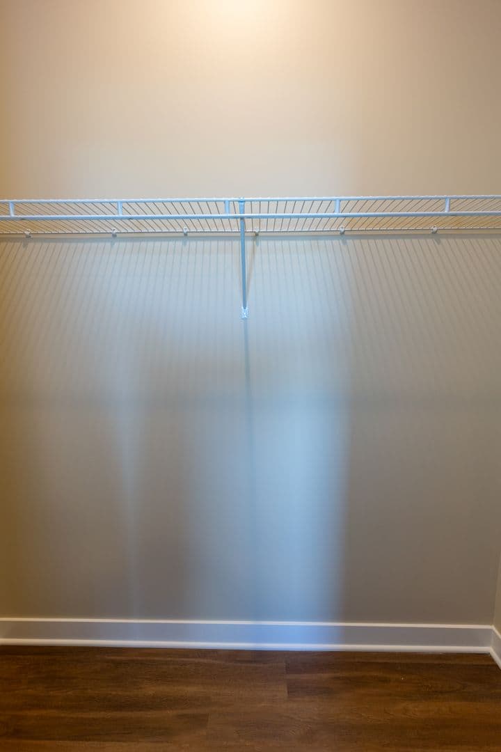 DeKalb Apartment: 408 Oak Street
