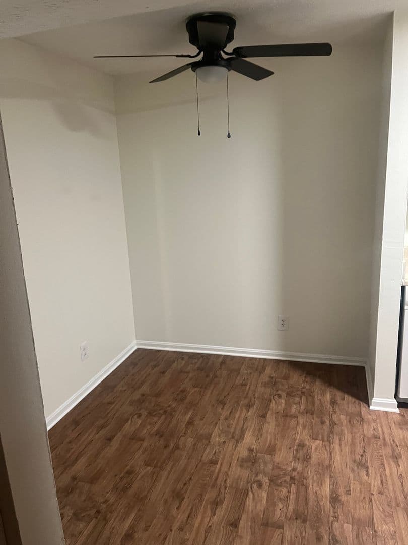 Louisville Apartment: 2001, 2003, 2005 Terril Lane