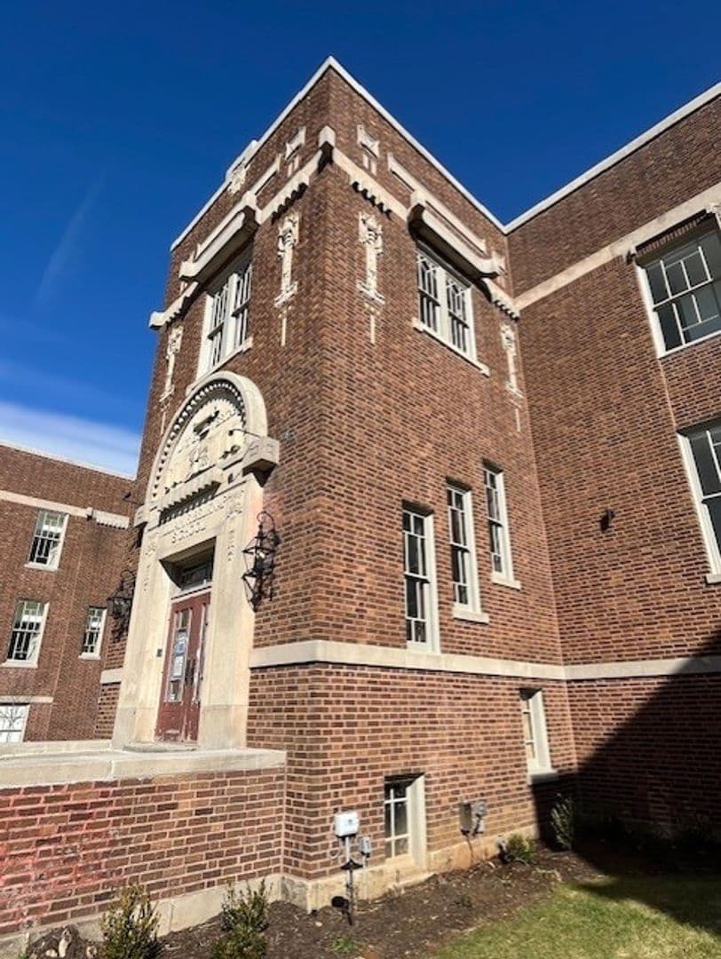 Louisville Apartment: 1810 Sils Avenue