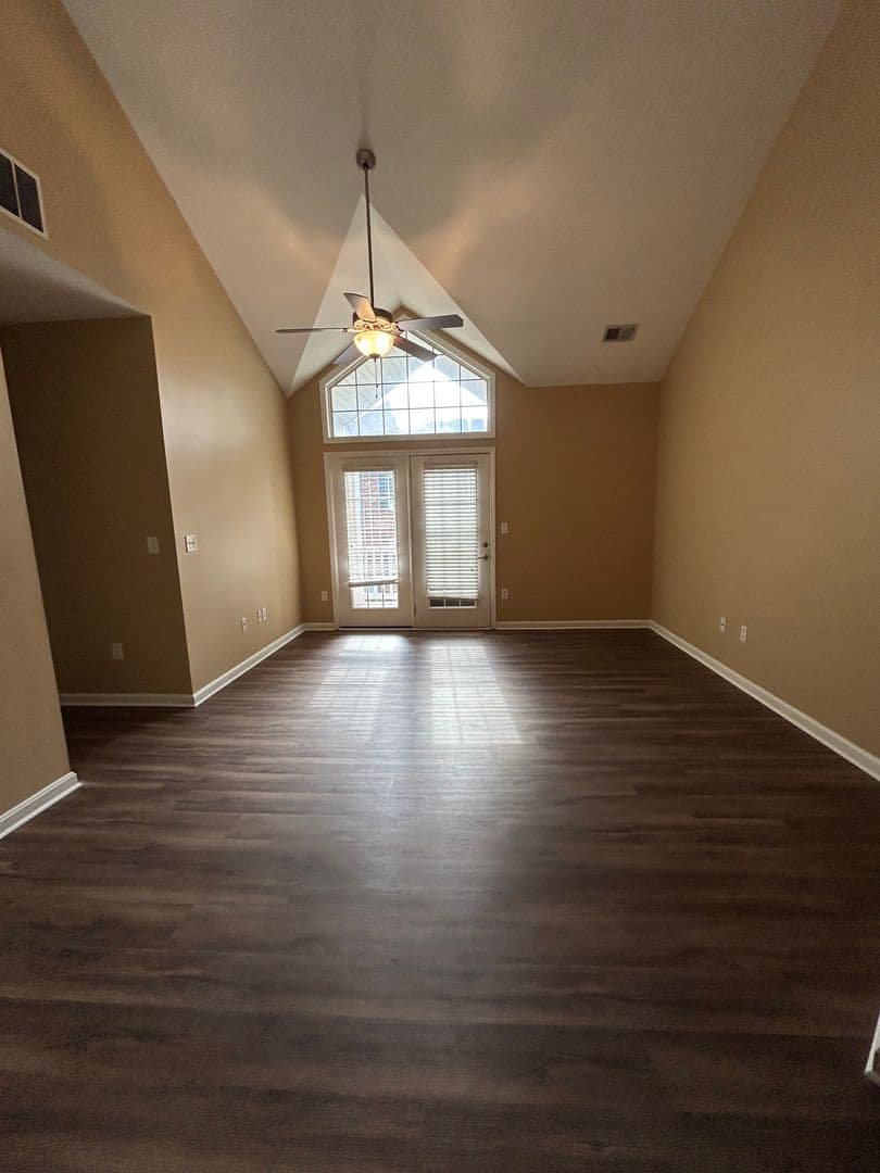 Louisville Apartment: 4500-4510 Westport Woods Lane