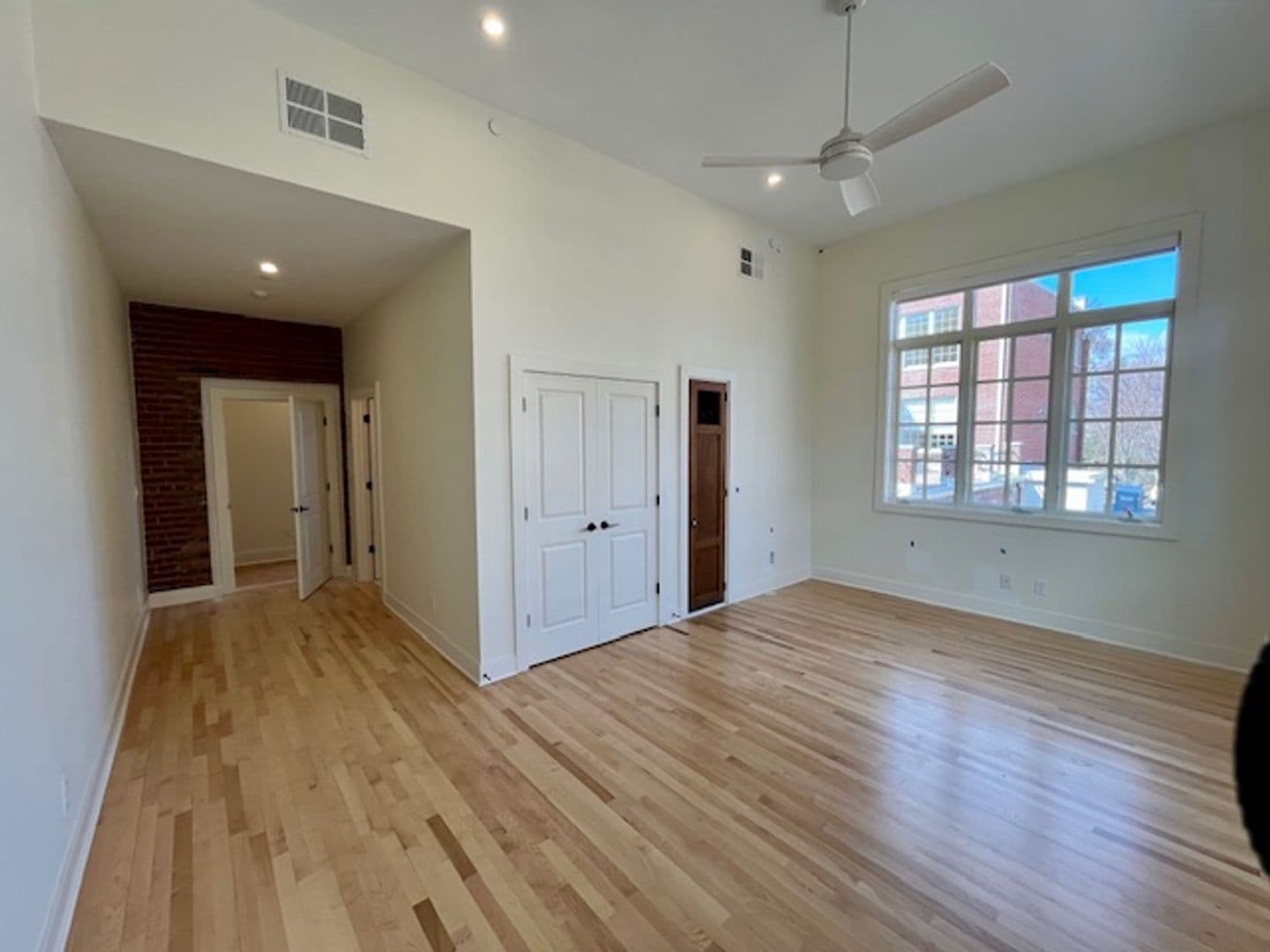 Louisville Apartment: 1810 Sils Avenue