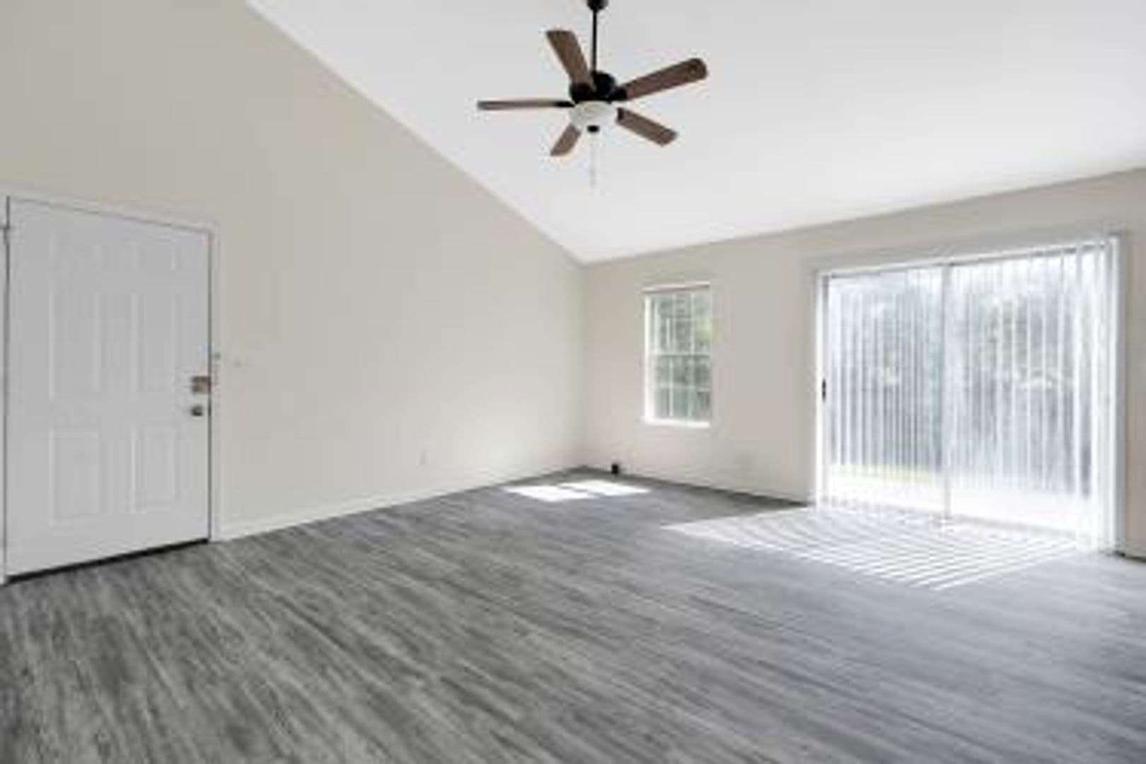 New Albany Apartment: 1821 - 1839 Scott Road