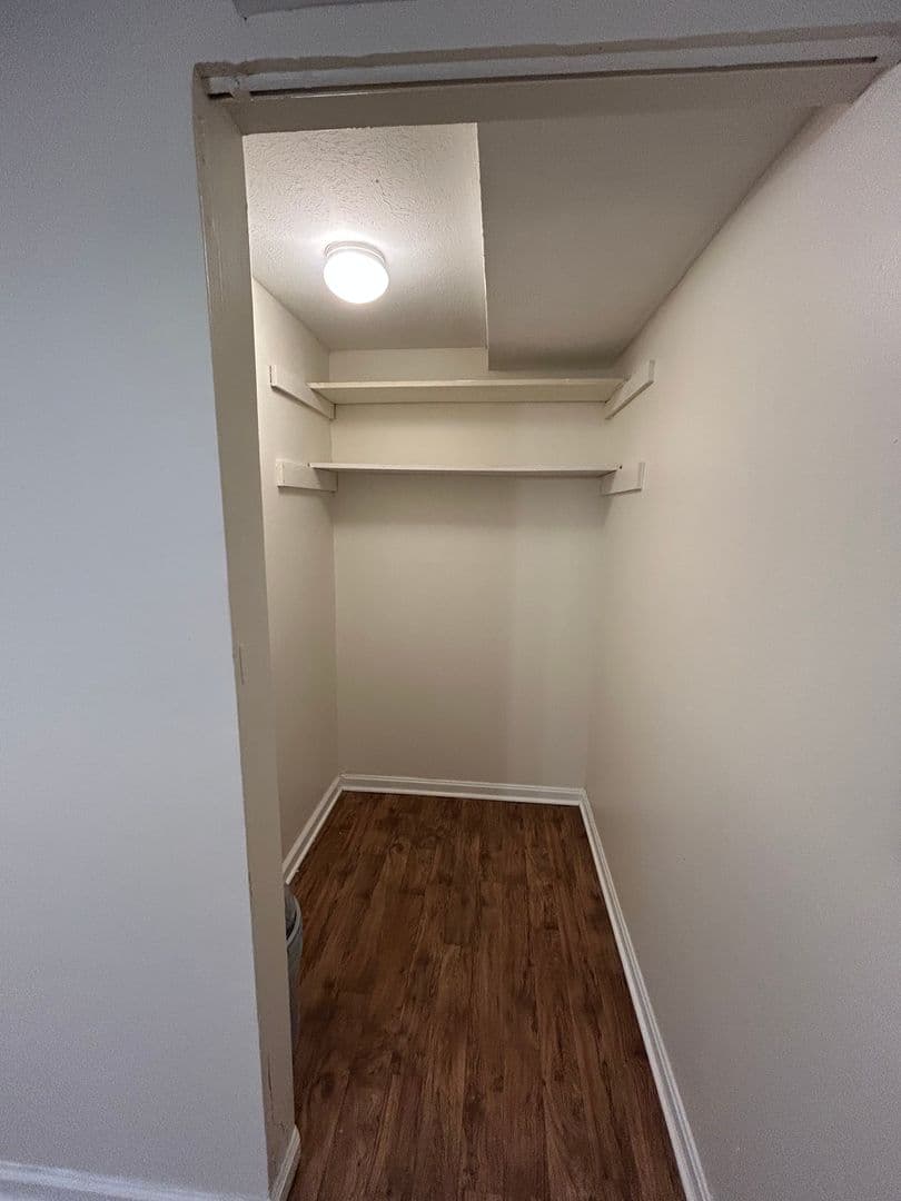 Louisville Apartment: 2007 Terril Lane