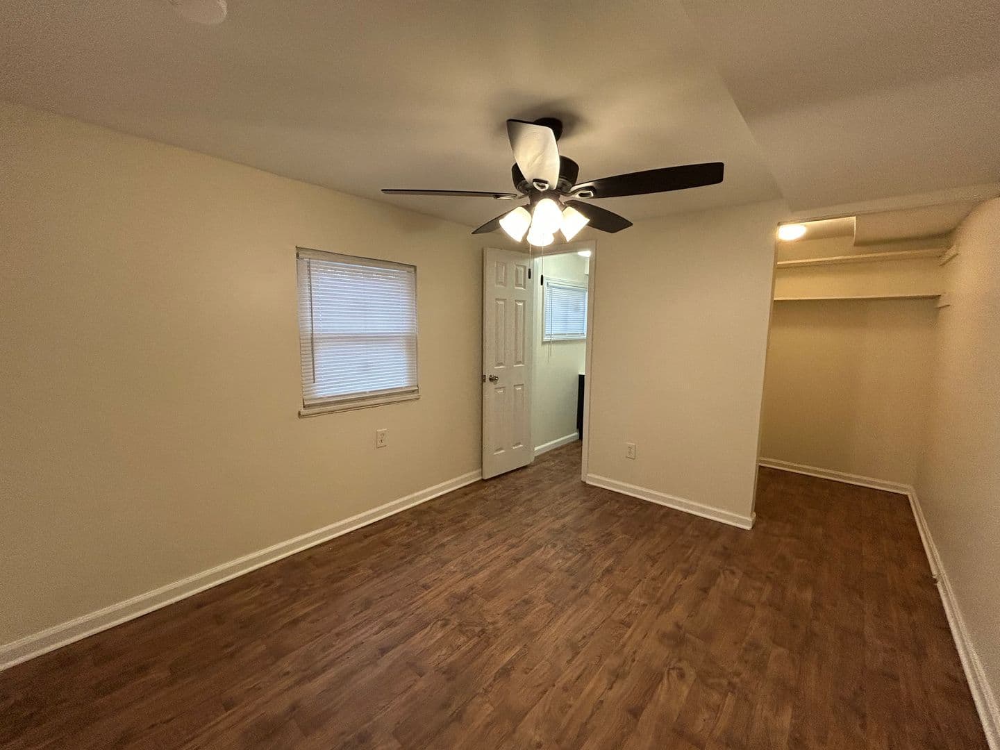 Louisville Apartment: 2007 Terril Lane