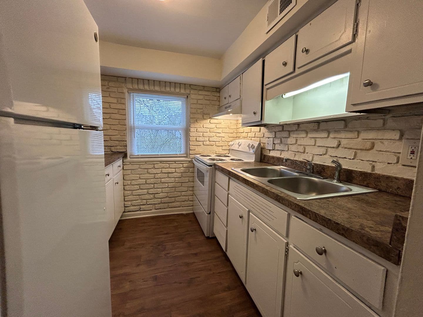 Louisville Apartment: 2007 Terril Lane