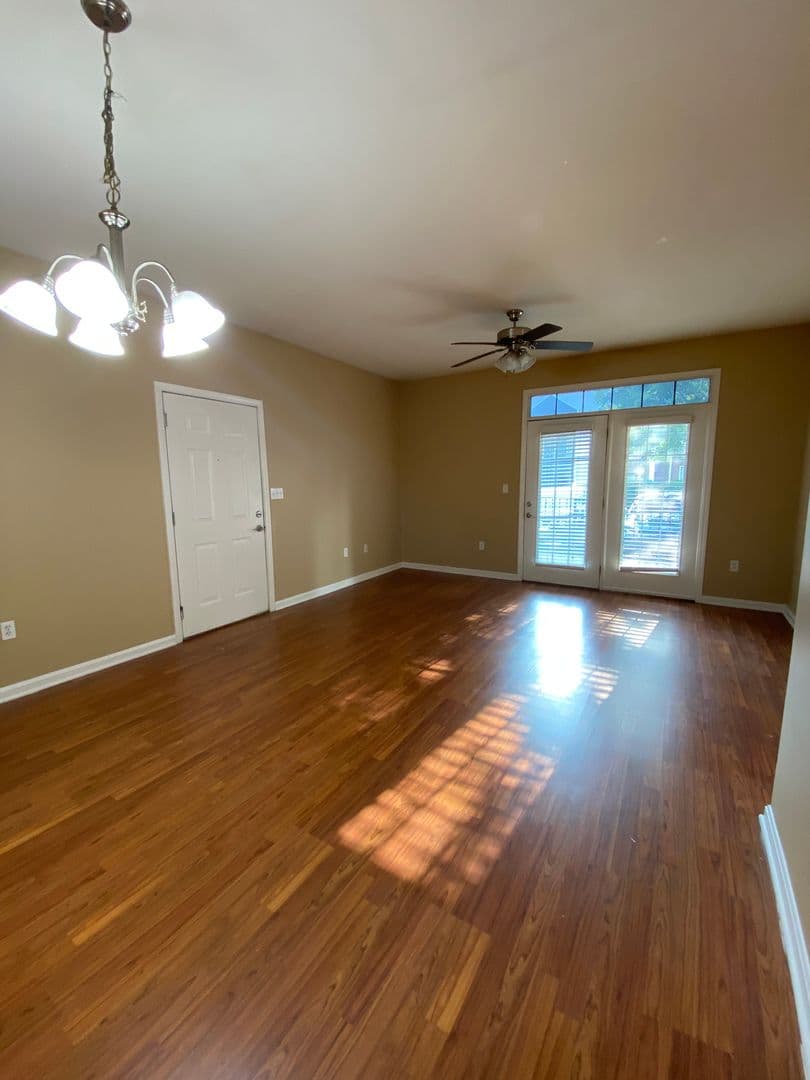 Louisville Apartment: 4500-4510 Westport Woods Lane