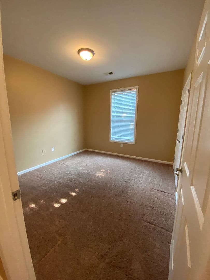 Louisville Apartment: 4500-4510 Westport Woods Lane