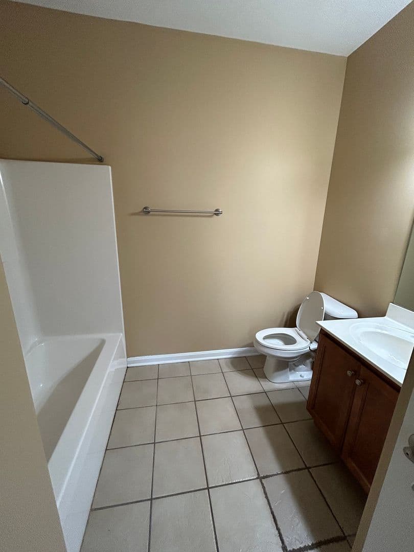 Louisville Apartment: 4500-4510 Westport Woods Lane