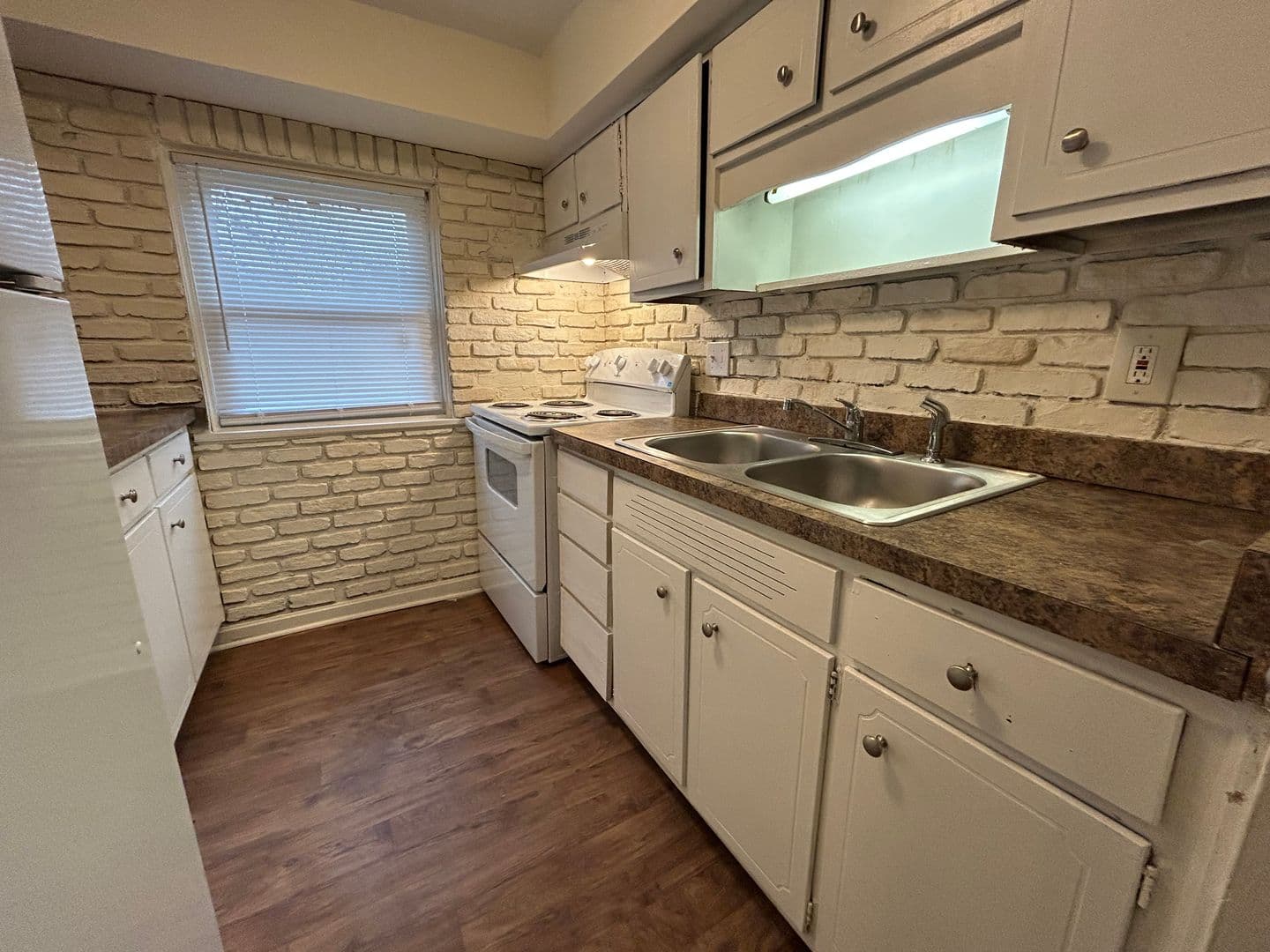 Louisville Apartment: 2007 Terril Lane