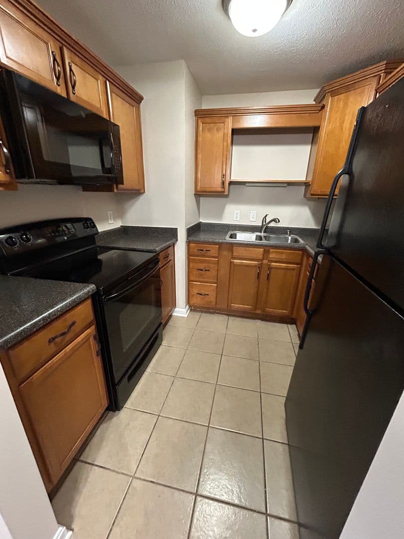 Louisville Apartment: 4500-4510 Westport Woods Lane