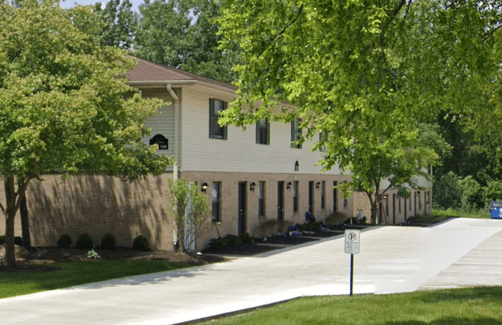 Troy Apartment: 1115-1144 Stephenson Drive