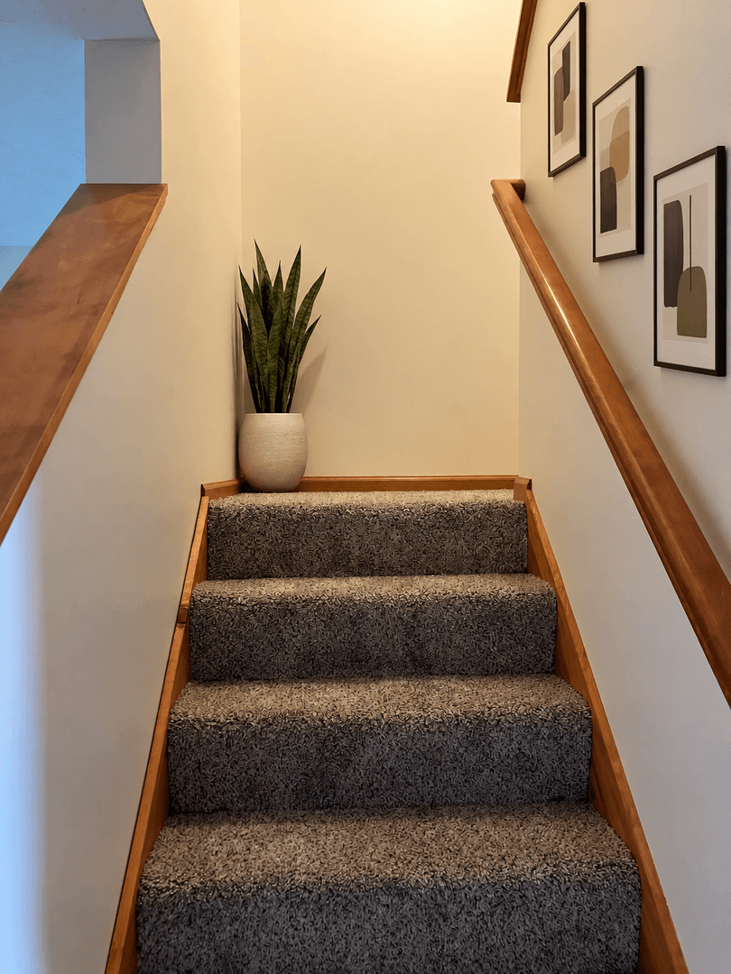 Troy Condo: 1046 Laurel Tree Ct