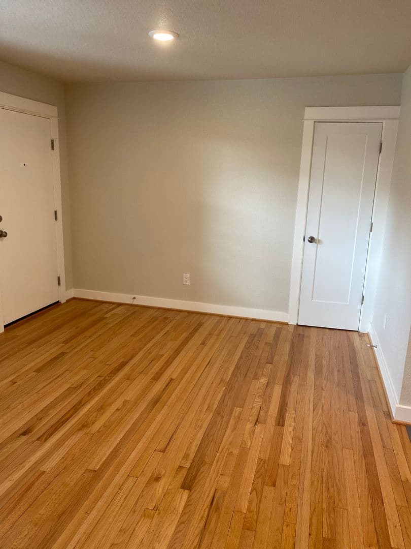 Portland Apartment: 732 NE Prescott Street Unit 2