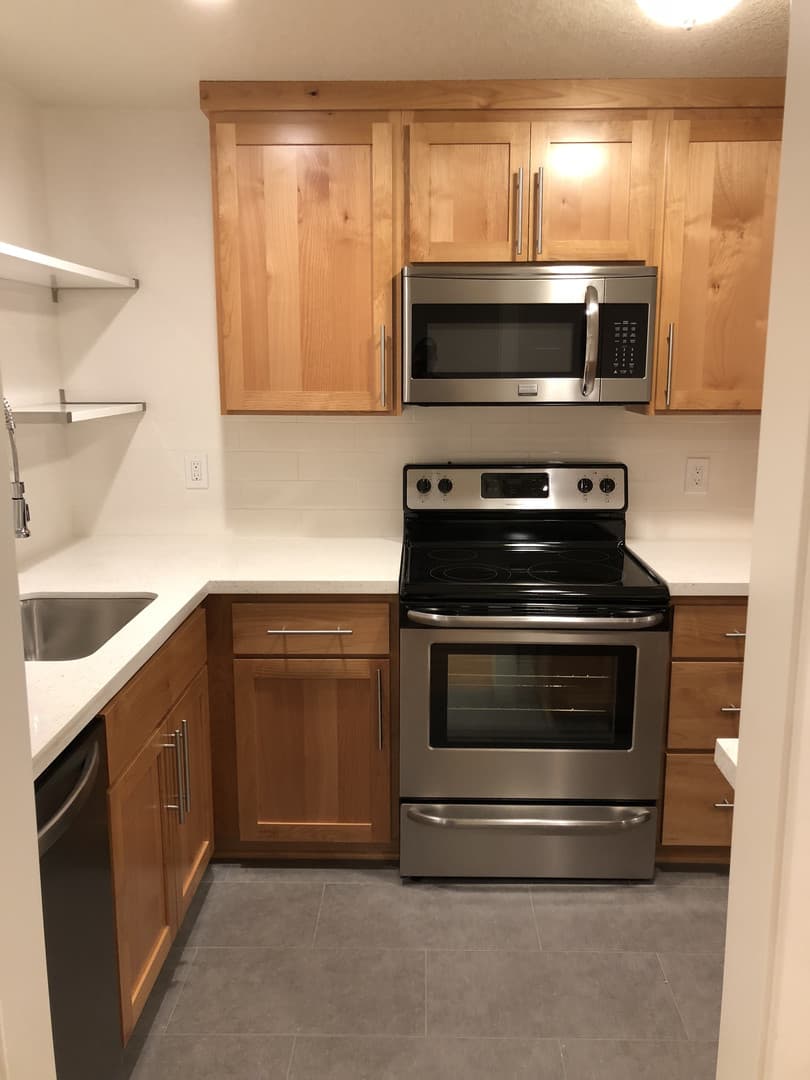 Portland Apartment: 3931 N Juneau Street