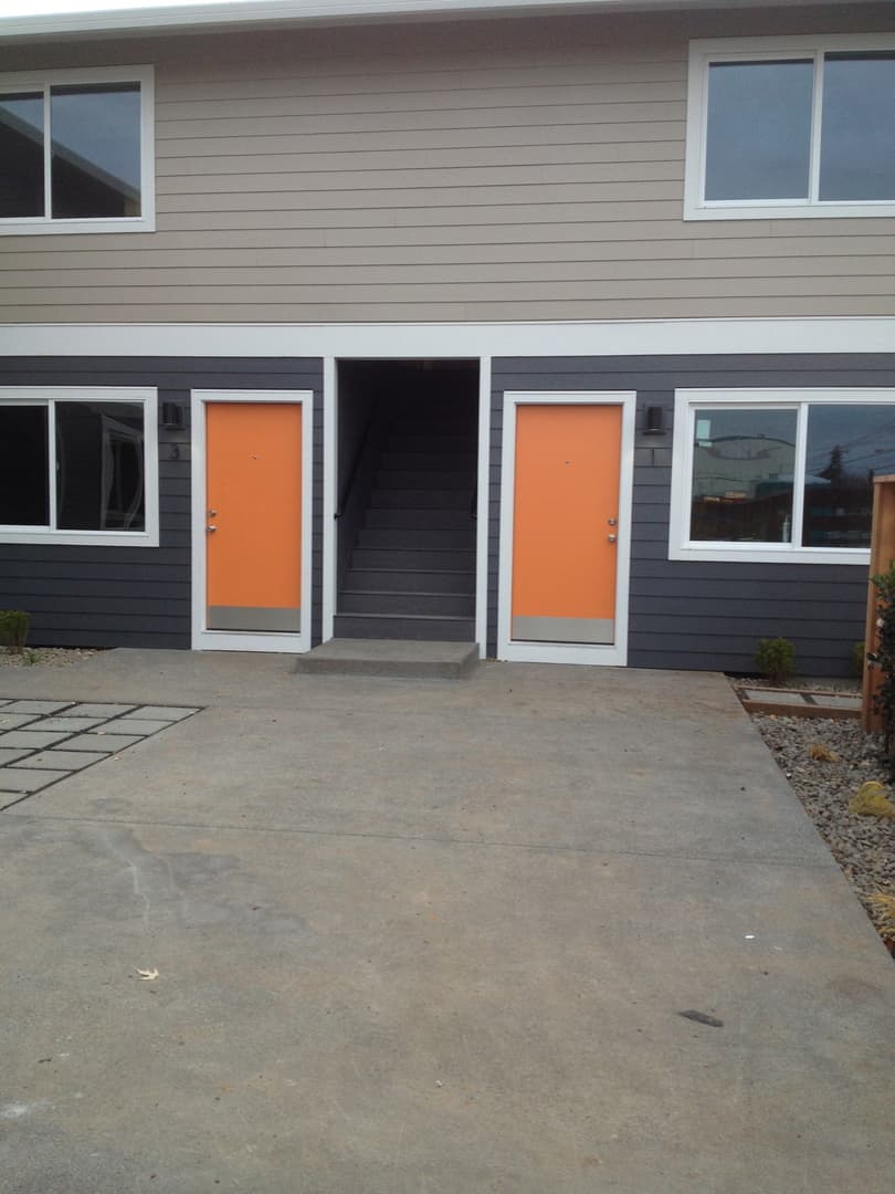 Portland Apartment: 6110 SE 52nd. Ave