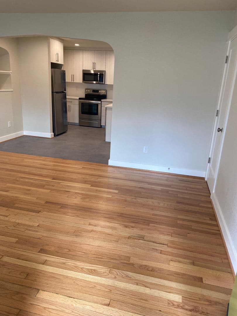 Portland Apartment: 732 NE Prescott St # 3