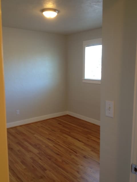 Portland Apartment: 7515 N Westanna