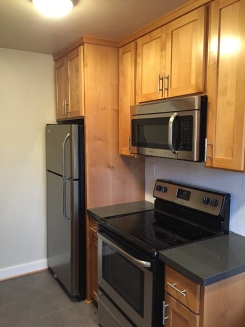 Portland Apartment: 7515 N Westanna