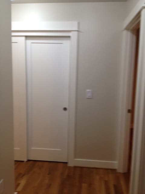 Portland Apartment: 6110 SE 52nd. Ave