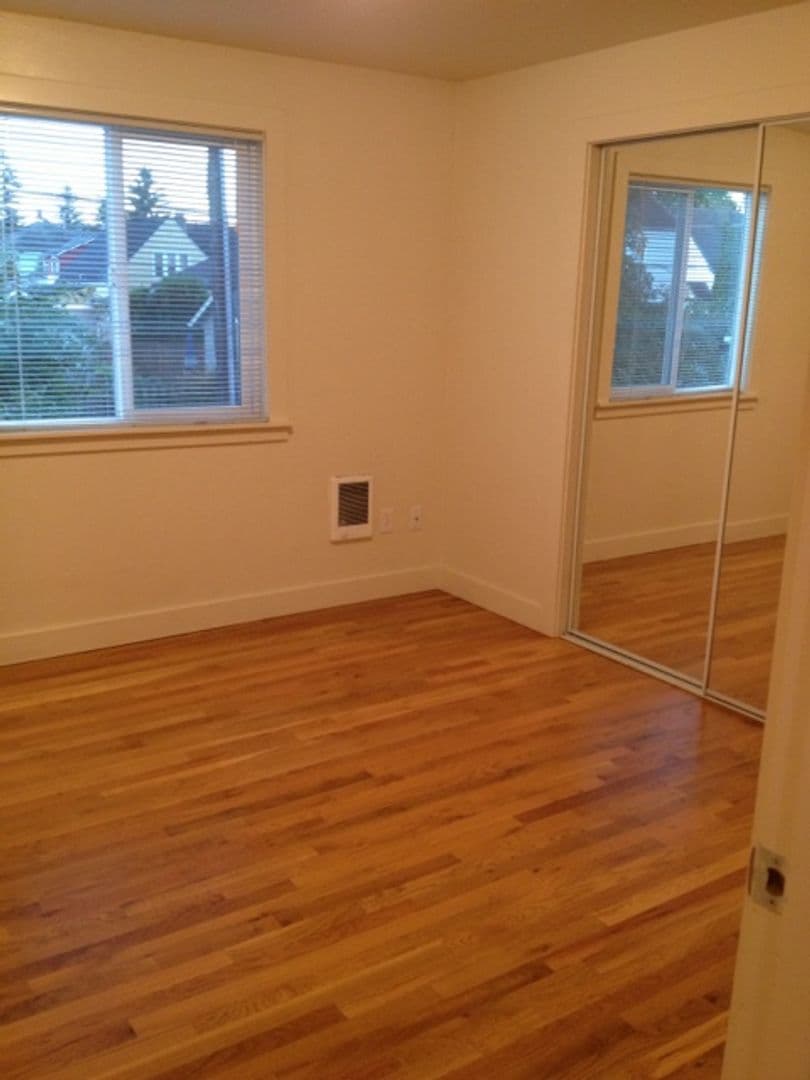 Portland Apartment: 2801 N. Ainsworth