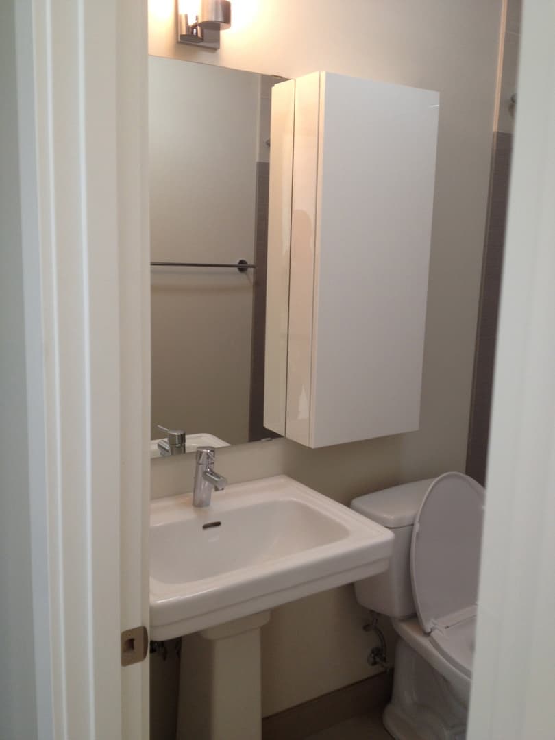 Portland Apartment: 6110 SE 52nd. Ave