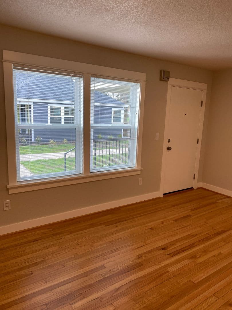 Portland Apartment: 732 NE Prescott Street Unit 2