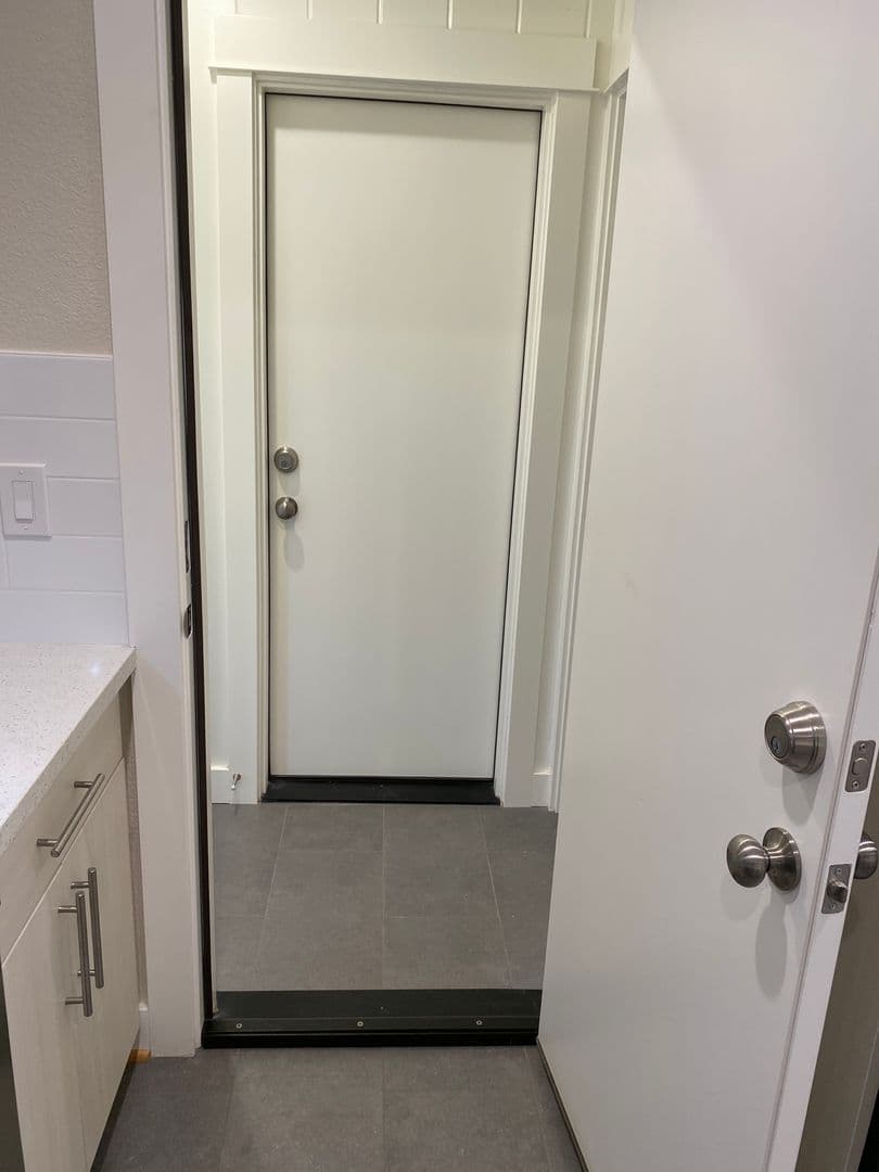 Portland Apartment: 732 NE Prescott Street Unit 2