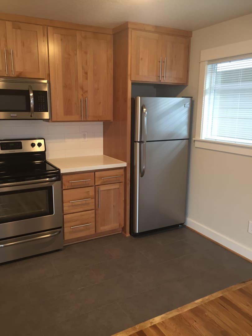 Portland Apartment: 7511 North Berkeley
