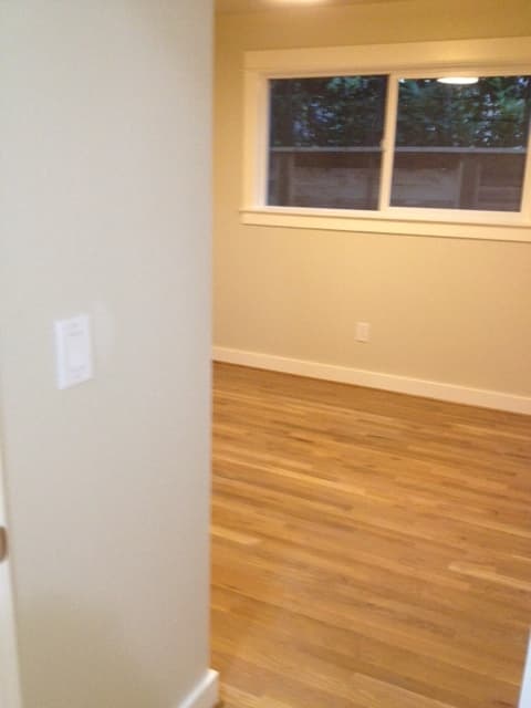 Portland Apartment: 6110 SE 52nd. Ave